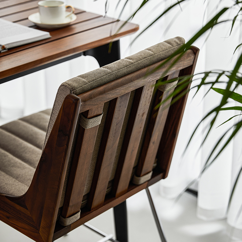 Karak Upholstered Wooden Restaurant Chair Karak Upholstered Wooden Restaurant Chair